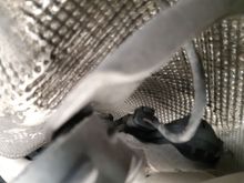 PE wire to right side muffler