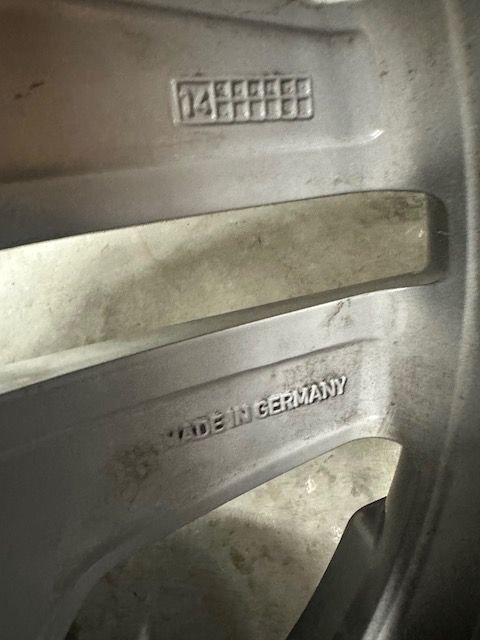 Wheels and Tires/Axles - MERCEDES G63 G65 2013-2018 20" OEM WHEEL - Used - 2013 to 2018 Mercedes-Benz G-Class - Newport, RI 02840, United States