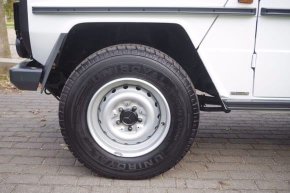 17.5” Steel wheels for w461