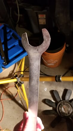 36mm skinny long wrench. Required IMHO.