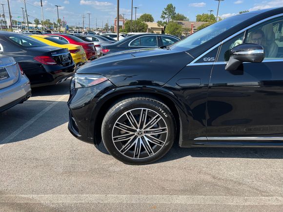 RWI 21” wheels look unexpectedly smart in person.