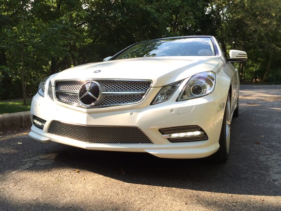 Code 772 AMG appearance package added to E350 Cabriolet with DRLs
