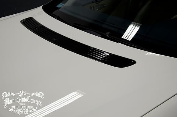 W219 HOOD VENT