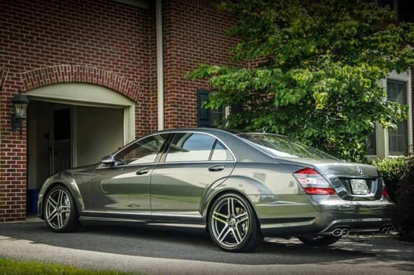 Glossy clean S550