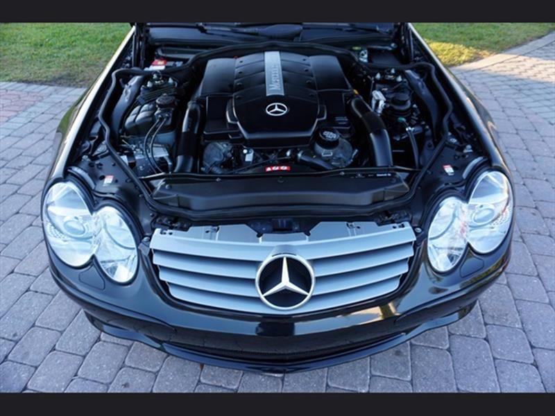 2005 Mercedes-Benz SL500 - 2005 SL500 for Sale - Immaculate, 25,600 miles - Used - VIN WDBSK75F15F092134 - 8 cyl - 2WD - Automatic - Convertible - Black - Spartanburg, SC 29306, United States