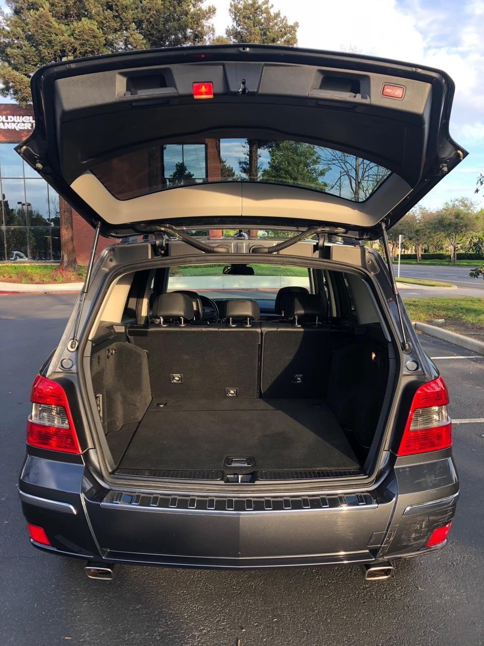 2011 Mercedes-Benz GLK350 - 2011 Mercedes Benz GLK350 AMG 4matic AWD SUV 125k miles Panoramic Roof - Used - VIN WDCGG8HB0BF608352 - 125,000 Miles - 6 cyl - AWD - Automatic - SUV - Gray - Fremont, CA 94538, United States