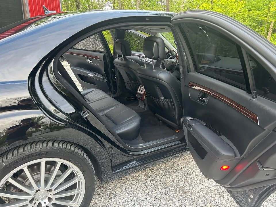 2008 Mercedes-Benz S550 - *Clean Title & Low Mileage* 2007 S550 - Used - VIN WDDNG71X07A131901 - 73,000 Miles - 8 cyl - 2WD - Automatic - Sedan - Black - Indianapolis, IN 46032, United States
