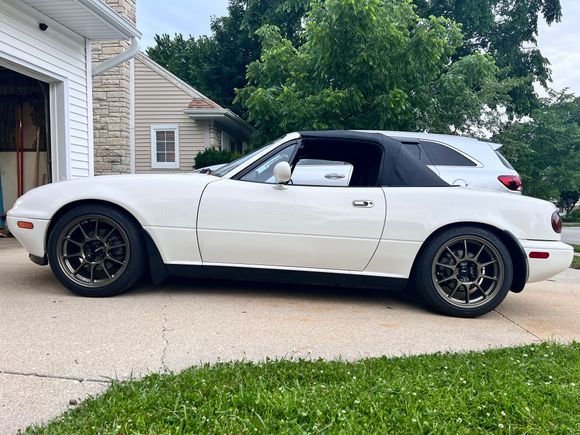 Side shot of car with new top.