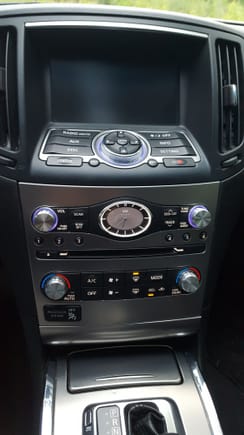 Installed the radio knobs from ebay