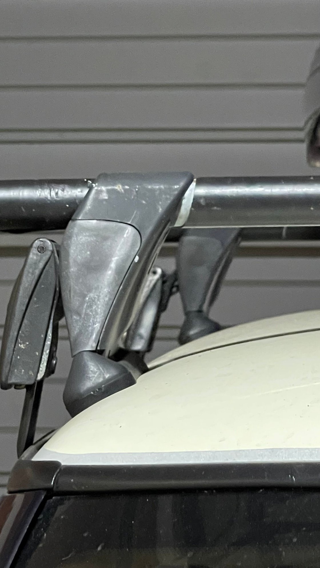 Exterior Body Parts - Yakima roof rack r53 - Used - 2002 to 2006 Mini R53: "Mk I" Mini Cooper S - St Petersburg, FL 33714, United States