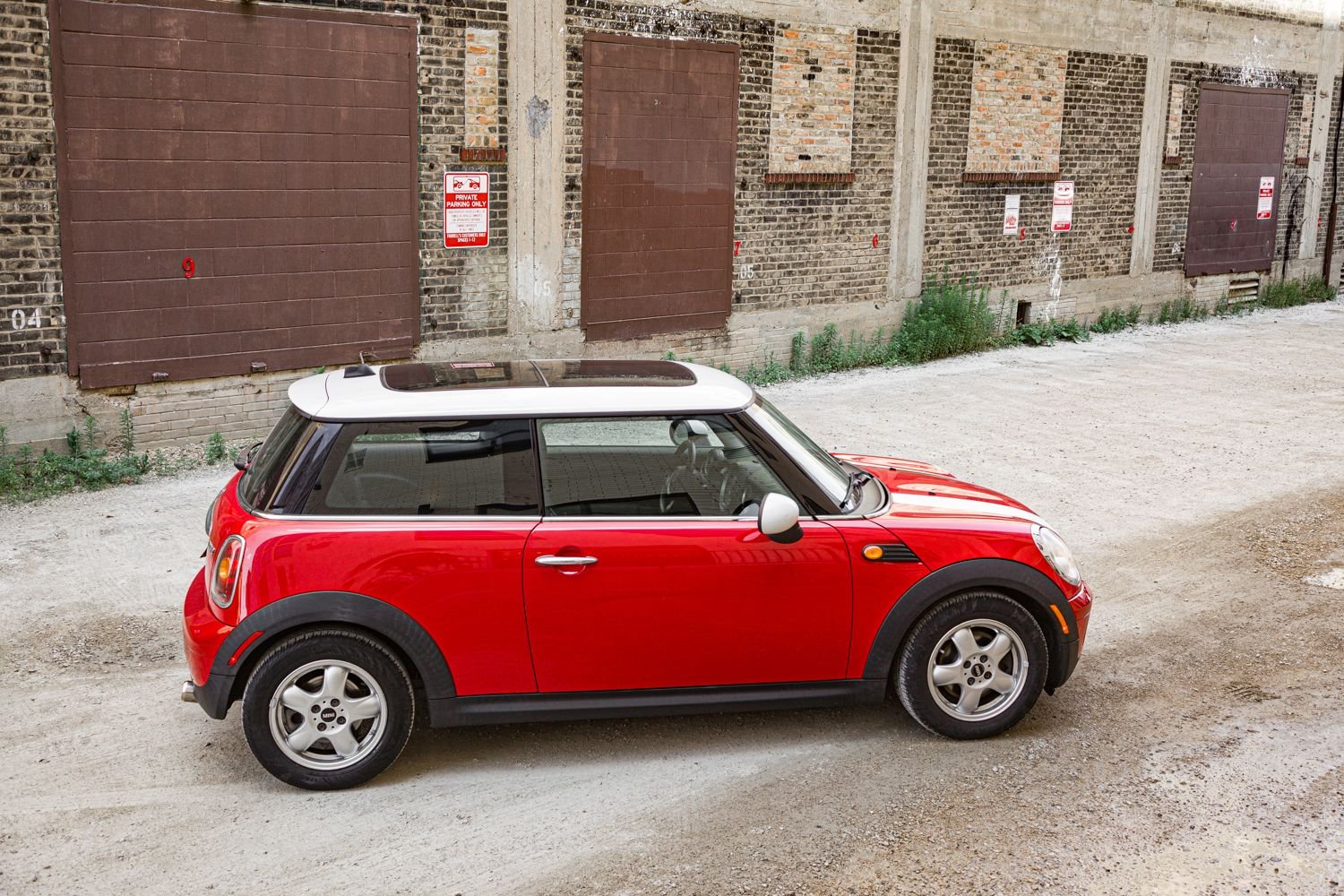 2009 Mini R56: "Mk II" Mini Hatch/Hardtop range - 2009 MINI Cooper Hardtop 6-speed - Used - VIN WMWMF33589TU72691 - 83,812 Miles - 4 cyl - 2WD - Manual - Hatchback - Red - Minneapolis, MN 55405, United States