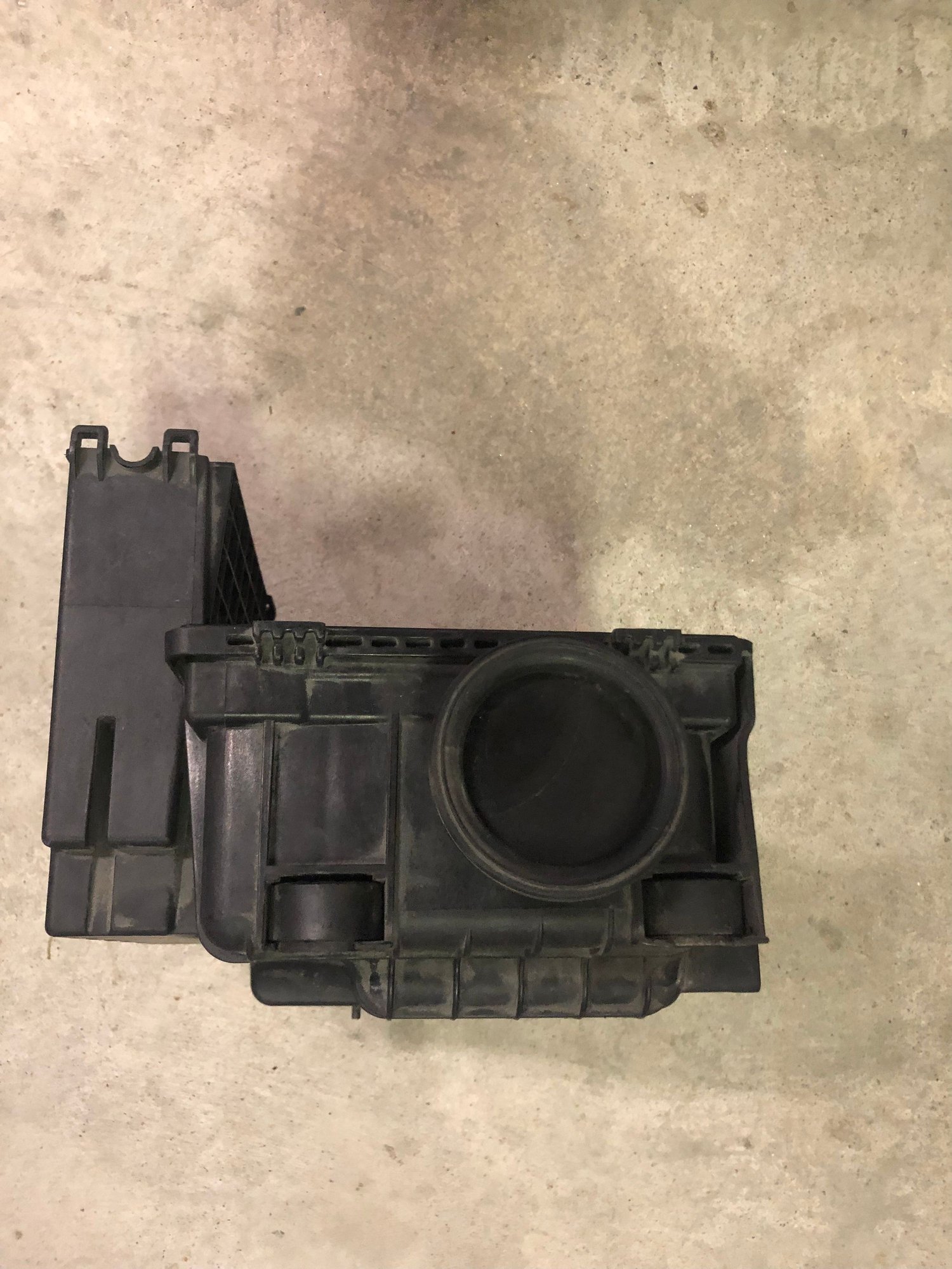 Engine - Intake/Fuel - Mini Cooper S JCW Air Intake Box With Partition 02-08 R53 R52 - Used - 2002 to 2008 Mini Cooper - Austin, TX 78738, United States