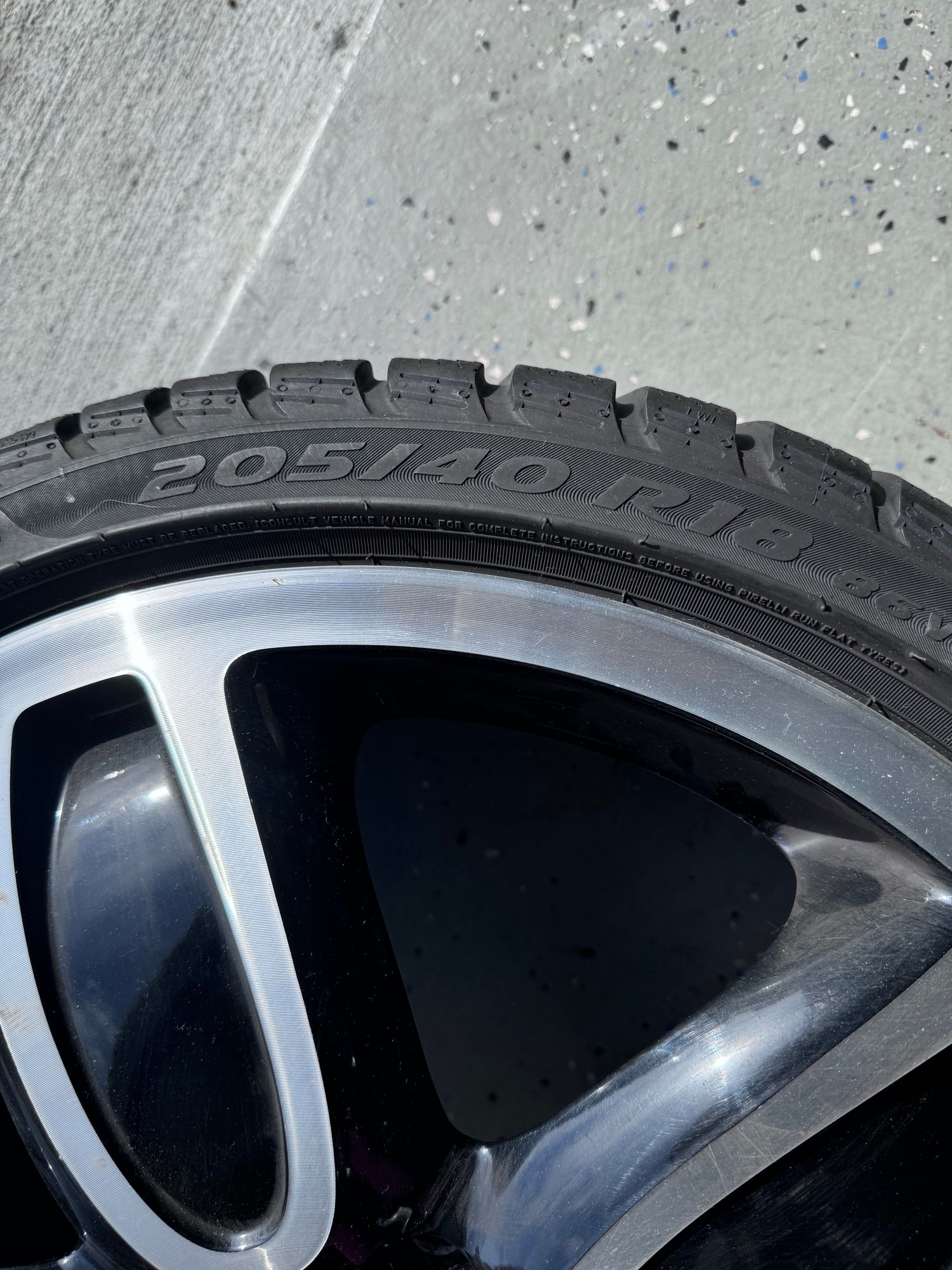 Wheels and Tires/Axles - 2017 Mini JCW wheels with run flat snow tires 18” Ri - Used - 2014 to 2026 Mini F56: Mini Hatch/Hardtop - Millsboro, DE 19966, United States
