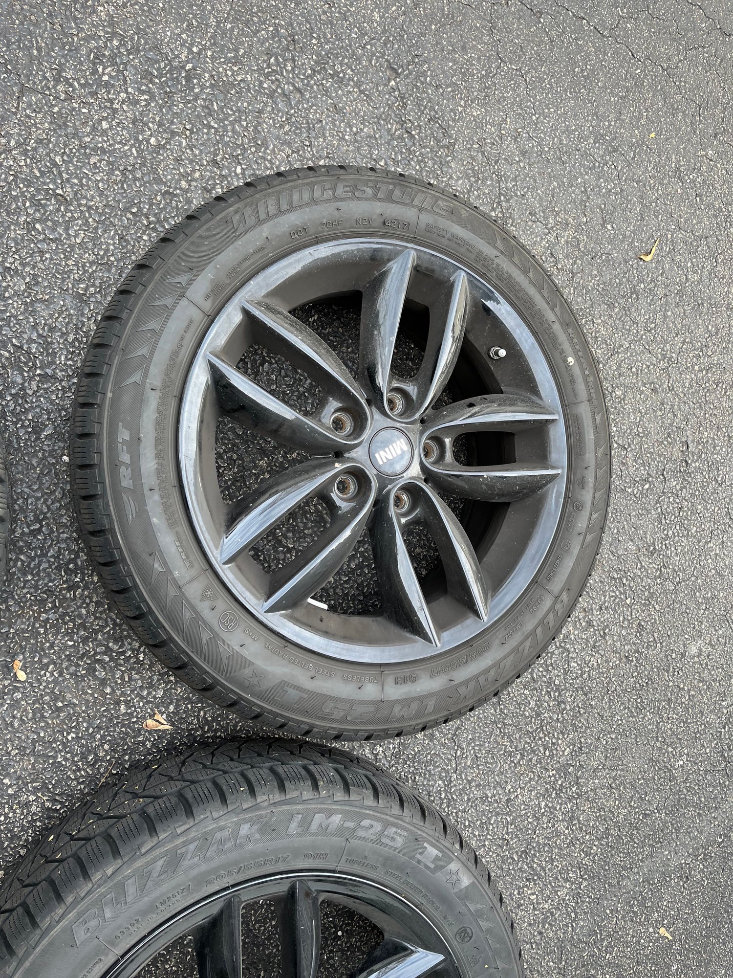 Wheels and Tires/Axles - Mini Countryman Balck Wheels and Tires - Used - 2012 to 2015 Mini Cooper Countryman - Lake Bluff, IL 60044, United States