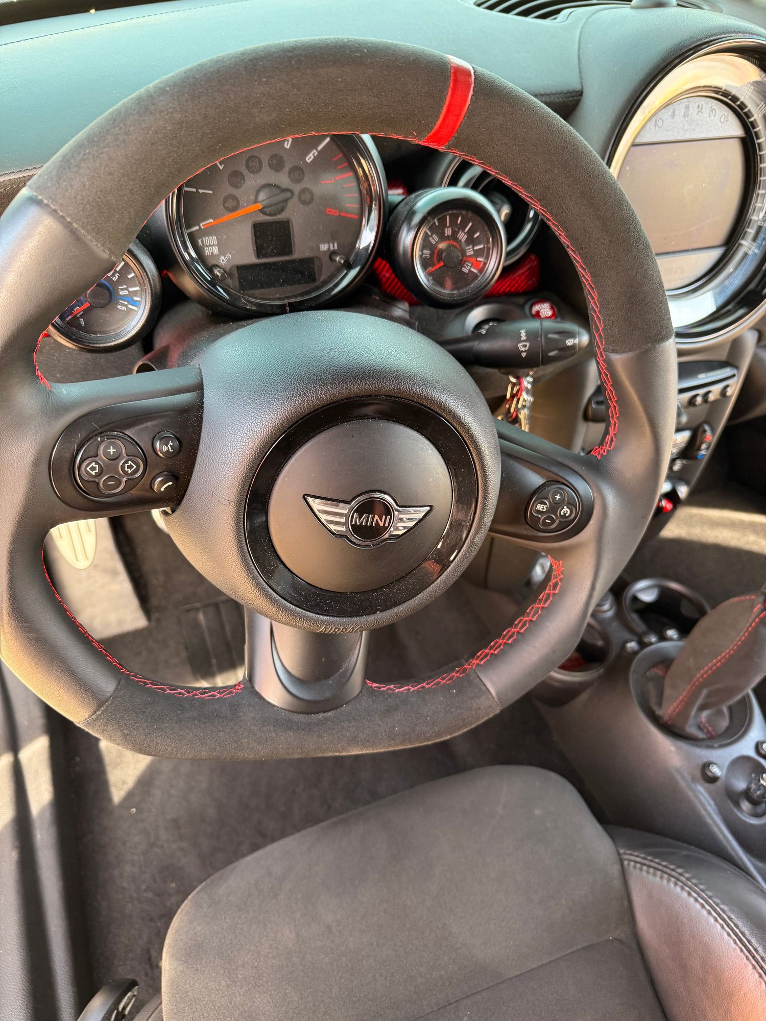 2014 Mini R58: Coupe - 2014 Mini Coupe JCW - Used - VIN WMWSX9C50ET655228 - 108,000 Miles - 4 cyl - Manual - Coupe - Silver - Ottawa, IL 61350, United States