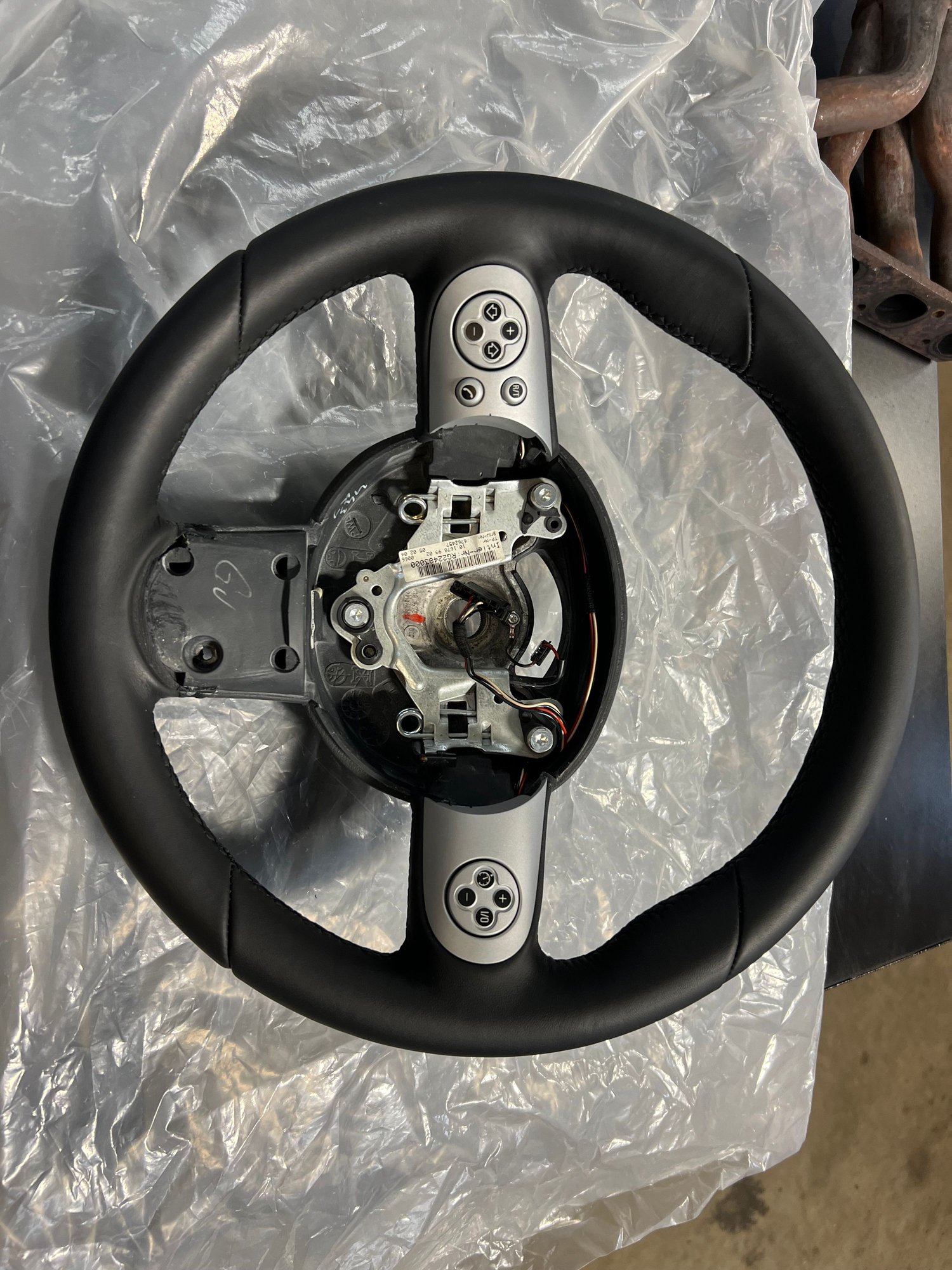 Interior/Upholstery - JCW Accessory Steering Wheel - Used - 2002 to 2006 Mini R53: "Mk I" Mini Cooper S - Atlanta, GA 30317, United States