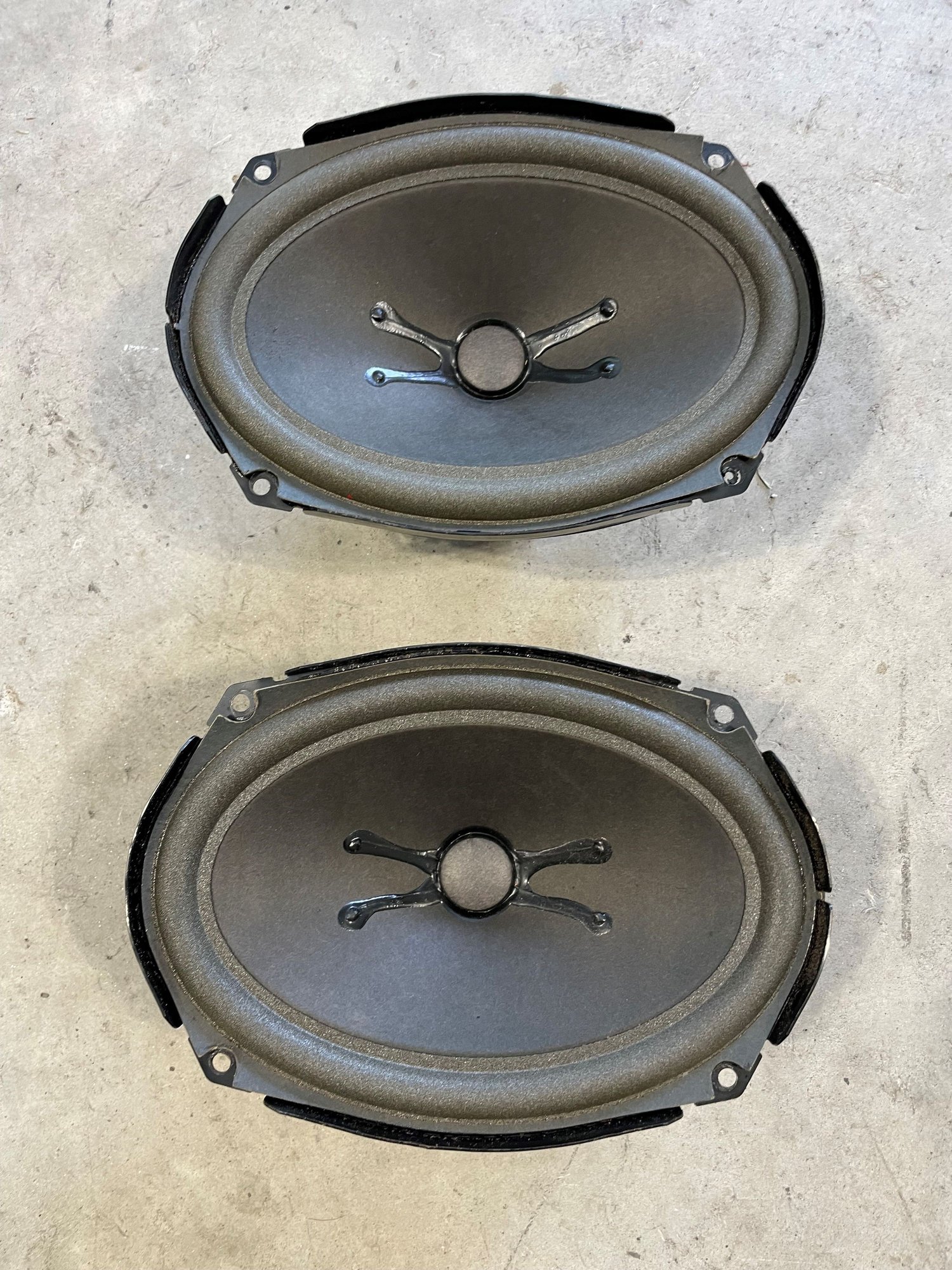 Audio Video/Electronics - Harmon Kardon Rear Speakers - Used - 2005 to 2008 Mini R53: "Mk I" Mini Cooper S - Savannah, GA 31406, United States