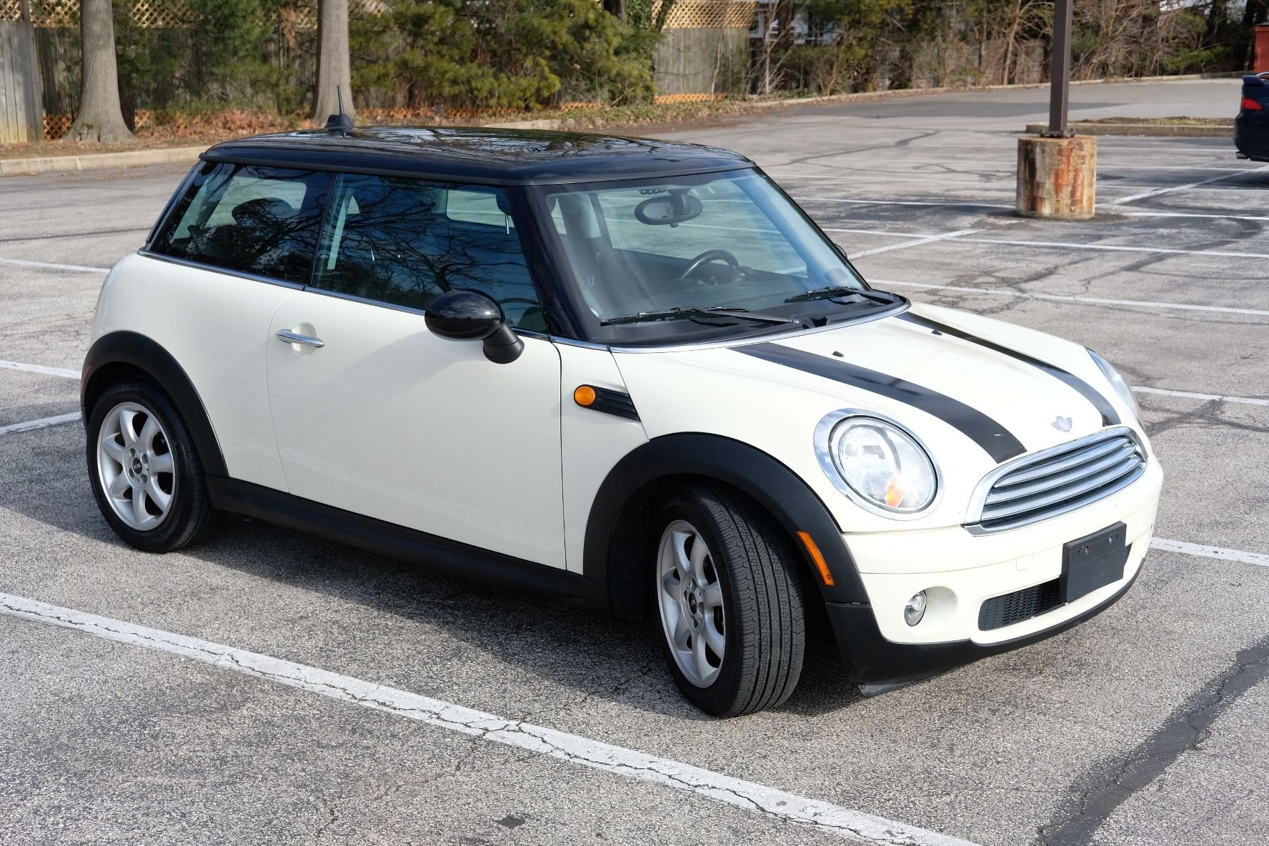 2010 Mini R56: "Mk II" Mini Hatch/Hardtop range - Manual Pepper White R56 outside Philadelphia - Used - VIN WMWMF3C51ATU79471 - 84,216 Miles - 4 cyl - 2WD - Manual - Hatchback - White - Havertown, PA 19083, United States