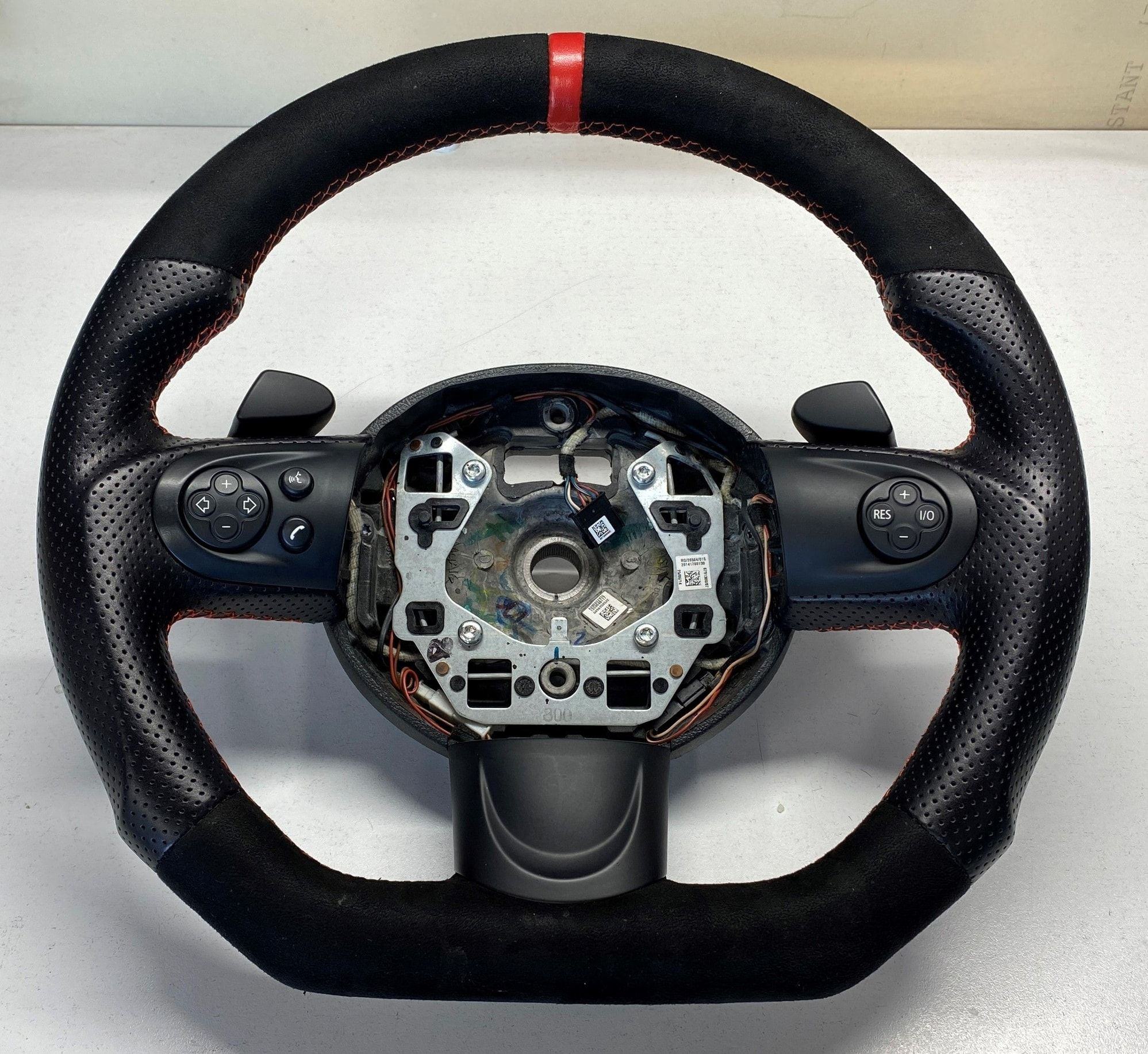 Mini r56 flat on sale bottom steering wheel