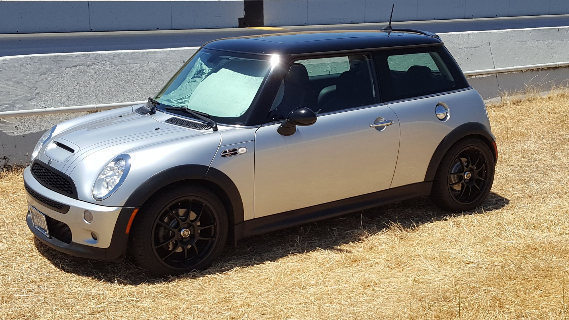 2006 Mini R53: "Mk I" Mini Cooper S - 2006 Mini Cooper S, Very low mileage, Loaded except Nav. - Used - VIN WMWRE33586TJ34552 - 58,000 Miles - 4 cyl - 2WD - Automatic - Coupe - Silver - Carson City, NV 89706, United States