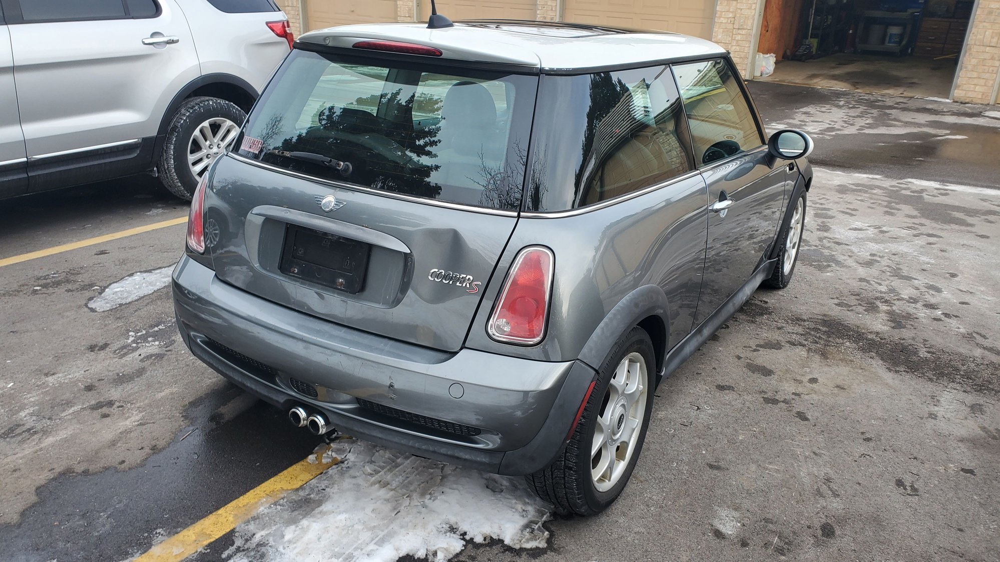 2006 Mini R53: "Mk I" Mini Cooper S - 2006 mini cooper S  $1200 - Used - VIN WMWRE33576tj39421 - 270,000 Miles - 4 cyl - 2WD - Automatic - Hatchback - Silver - Oakcreek, WI 53154, United States