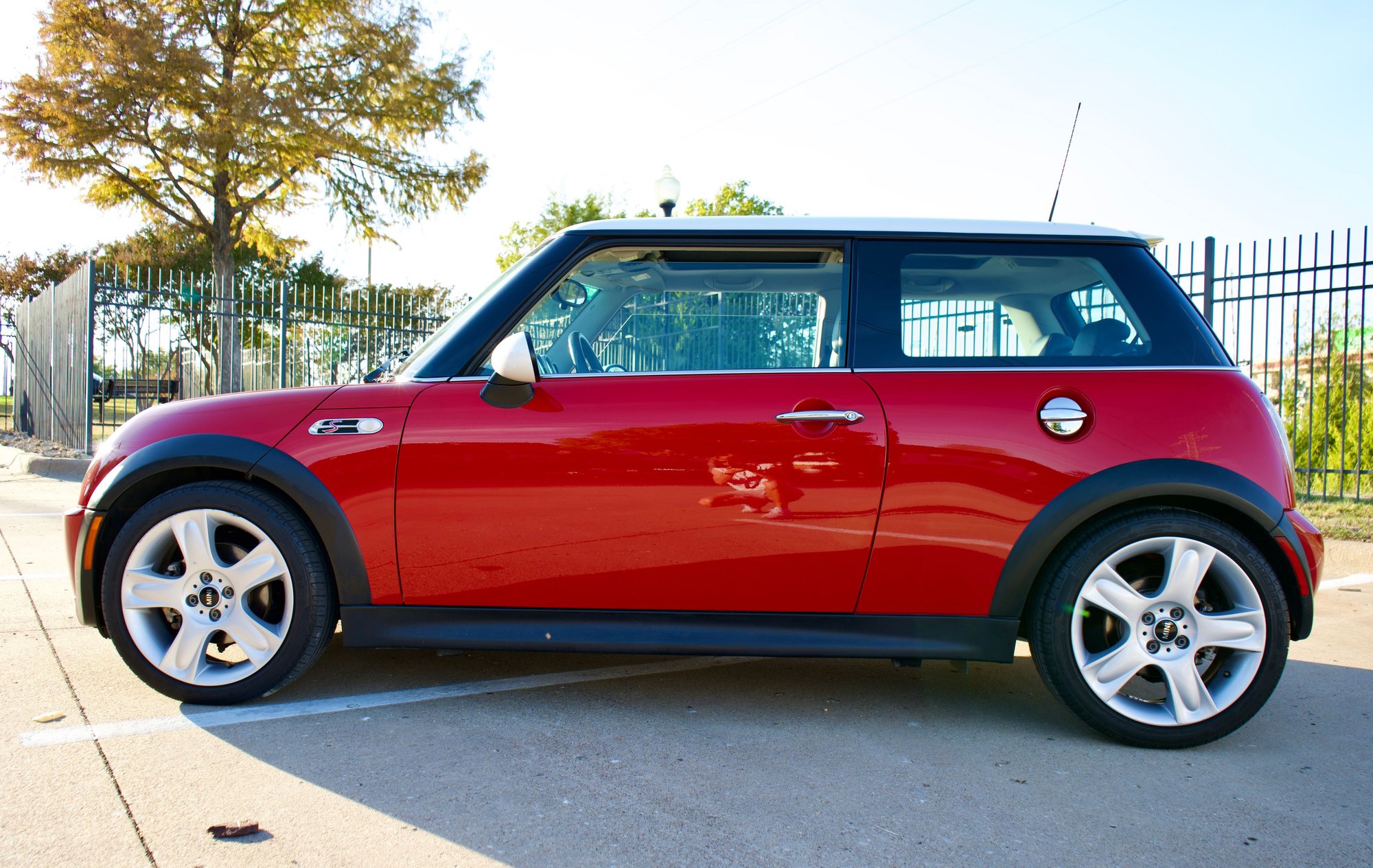 2005 Mini R53: "Mk I" Mini Cooper S - 2005 MINI Cooper S - Used - VIN WMWRE33535TL11619 - 84,800 Miles - 4 cyl - 2WD - Manual - Hatchback - Red - Richardson, TX 75080, United States
