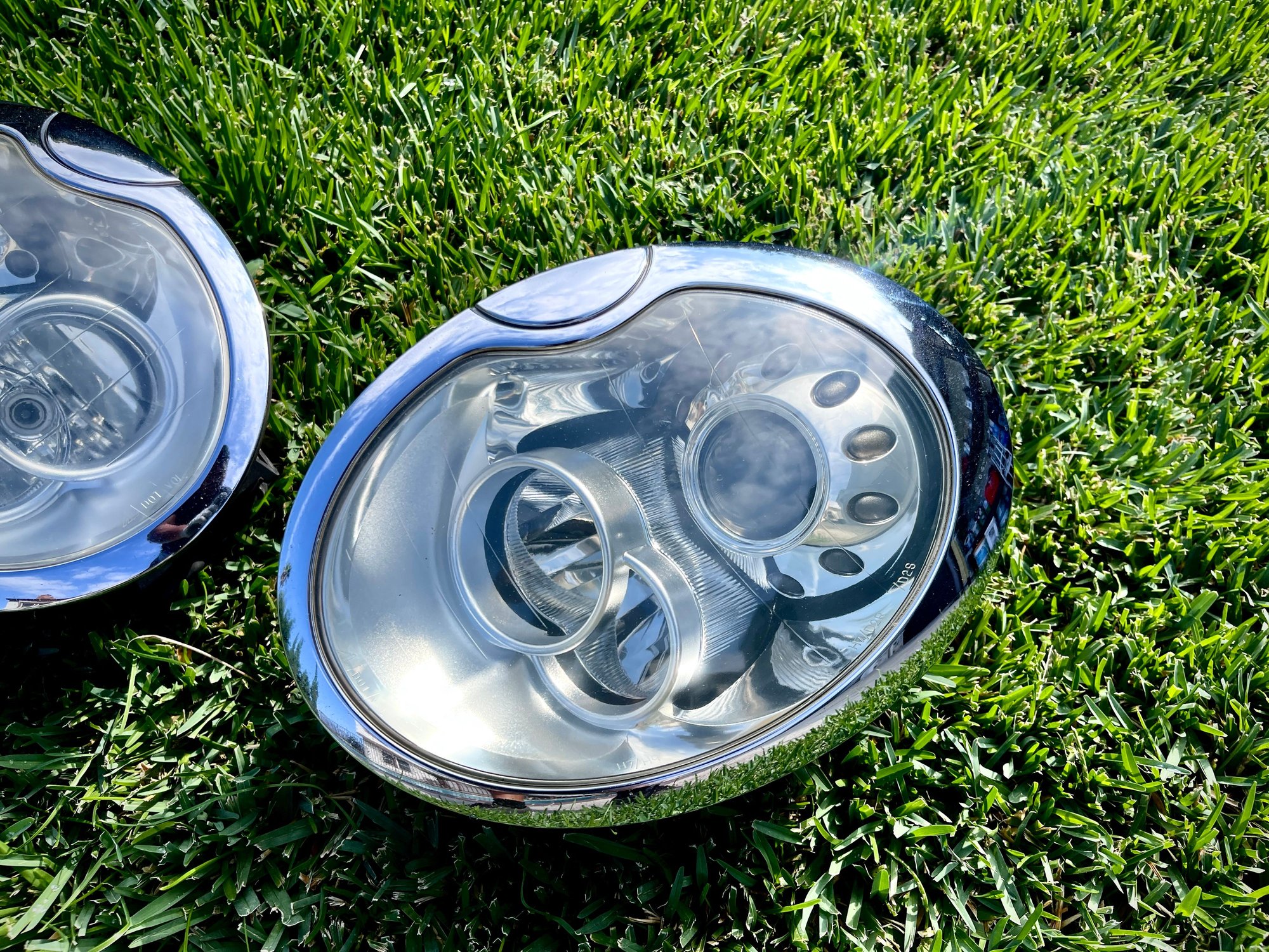Lights - OEM Facelift Xenon Headlights (1st Generation) - Used - 2002 to 2006 Mini Cooper - Los Angeles, CA 90001, United States