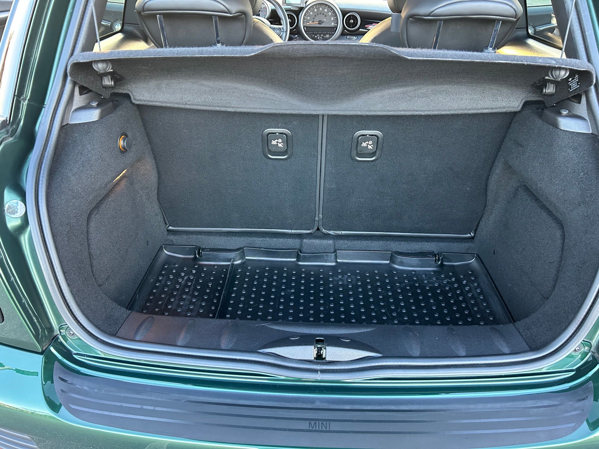 2013 Mini R56: "Mk II" Mini Hatch/Hardtop range - 2013 JCW Hardtop - 33k miles - Used - VIN WMWSU9C56DT722633 - 32,970 Miles - 4 cyl - 2WD - Manual - Hatchback - Other - Palmerton, PA 18071, United States
