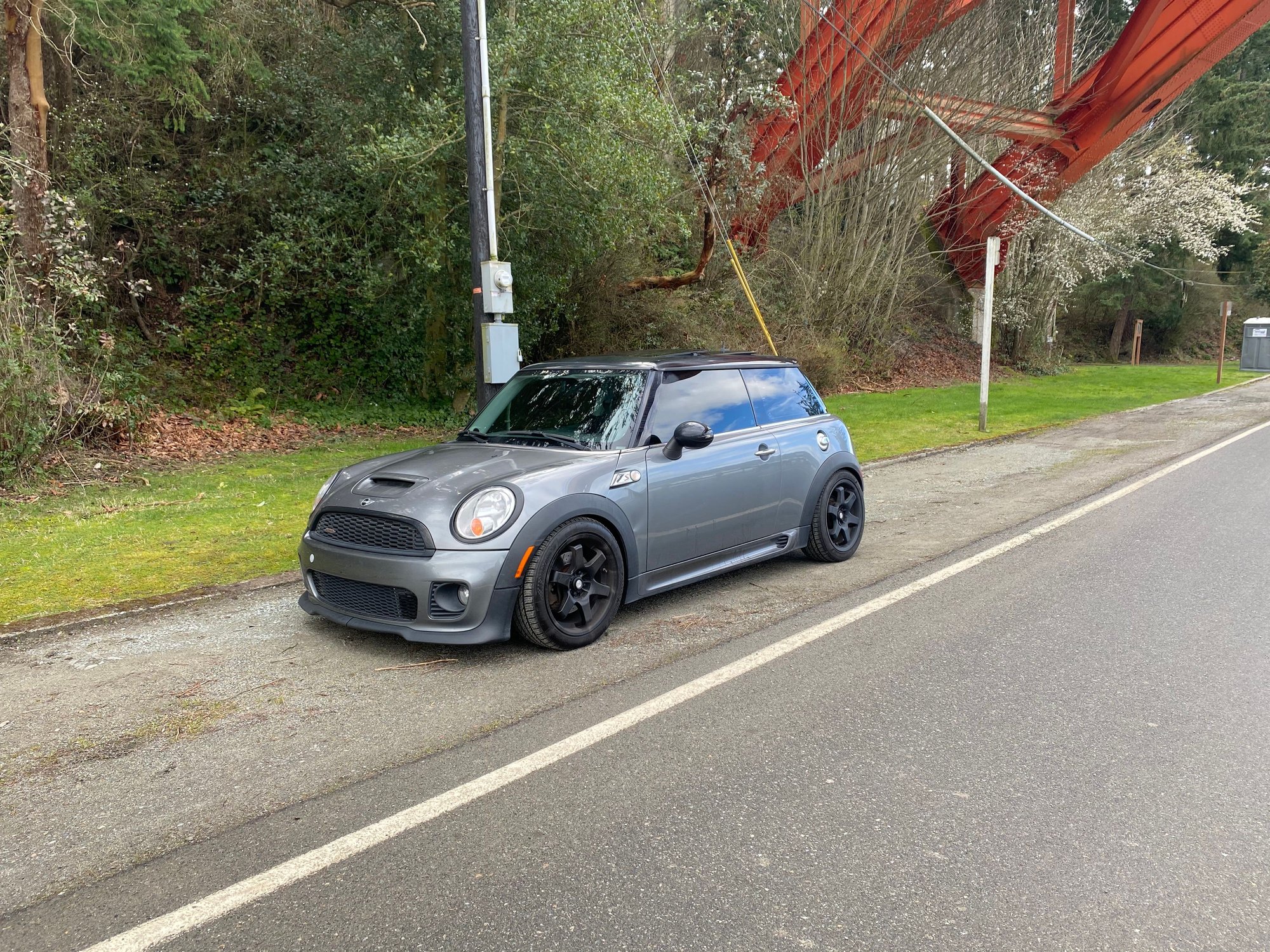 2007 Mini R56: "Mk II" Mini Hatch/Hardtop range - FS: 2007 MCS w JCW kit & exhaust - Used - VIN WMWMF73567TT83531 - 165,000 Miles - 4 cyl - 2WD - Manual - Hatchback - Gray - Lynnwood, WA 98037, United States