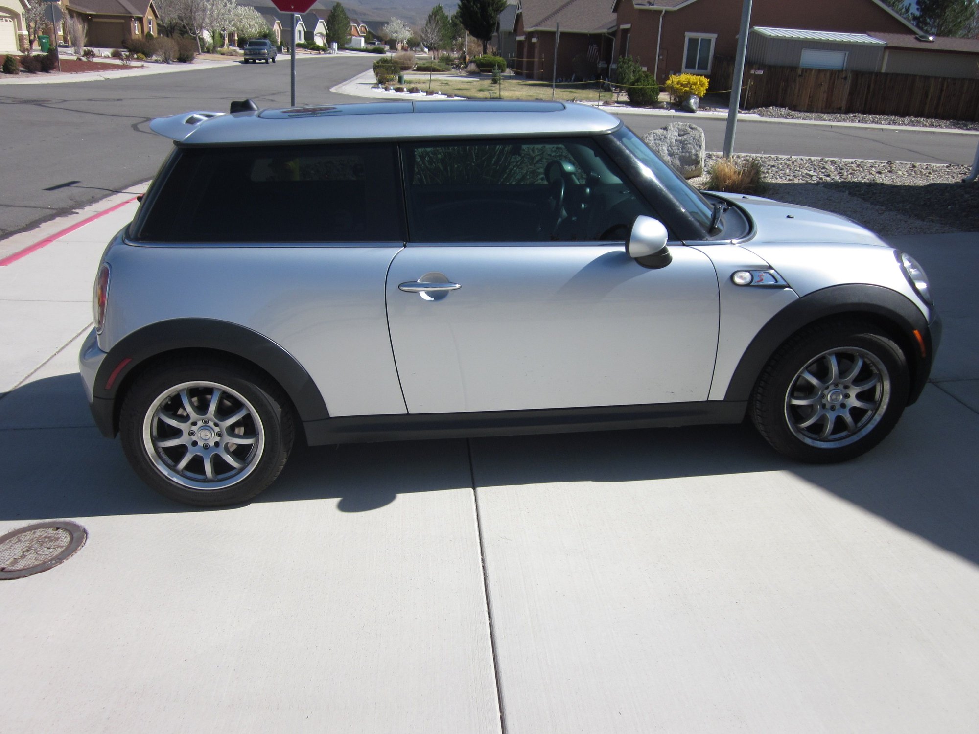2007 Mini R56: "Mk II" Mini Hatch/Hardtop range - OldBrokenWind's '07 MCS - Used - VIN WMWMF73517TT84974 - 4 cyl - 2WD - Manual - Hatchback - Silver - Dayton, NV 89403, United States
