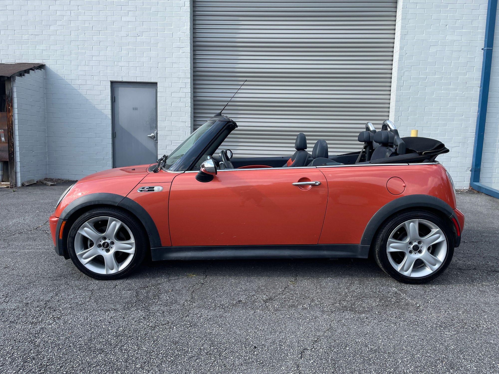 2005 Mini R52: "Mk I" Mini Convertible - 2005 MINI Cooper S Cabrio 66k miles Hot Orange - Used - VIN wmwrh33515tf85430 - 66,000 Miles - 4 cyl - 2WD - Manual - Convertible - Orange - Atlanta, GA 30360, United States