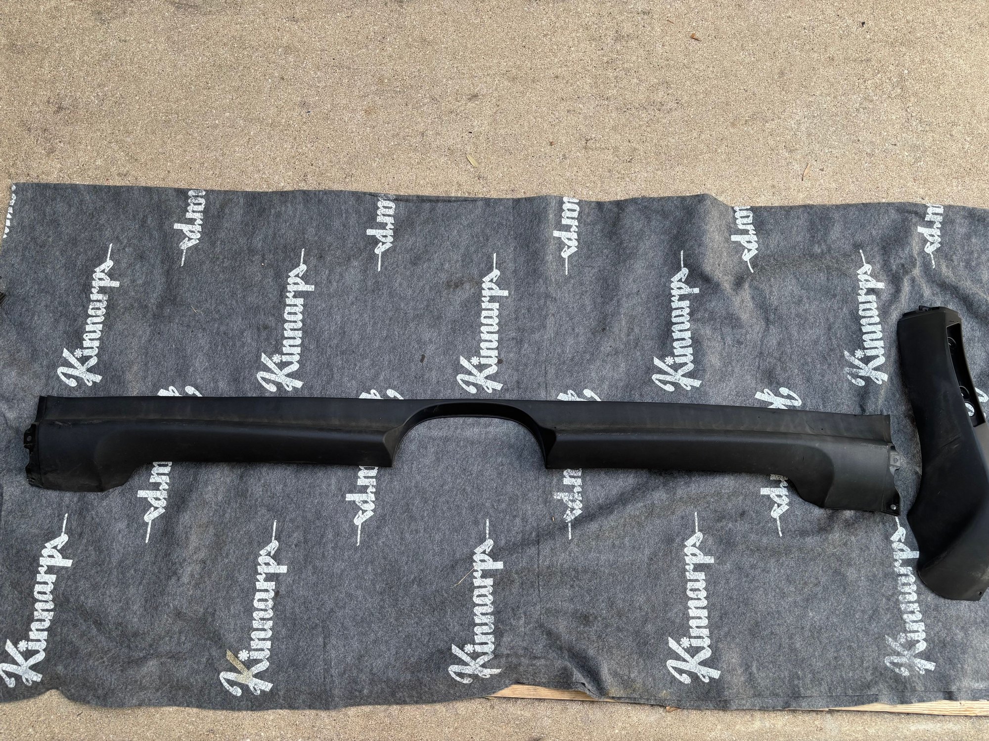 Exterior Body Parts - GENUINE 2006 MINI GP Rear Bumper Edge Trim - Used - 2006 Mini Cooper - Cedar Park, TX 78641, United States