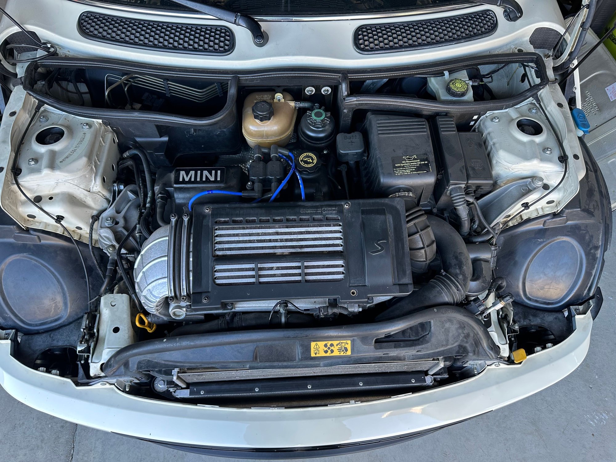 2005 Mini R53: "Mk I" Mini Cooper S - 2005 MINI Cooper S - 72k miles - 6-speed - Used - VIN WMWRE33415TD96244 - 72,000 Miles - Roseville, CA 95747, United States