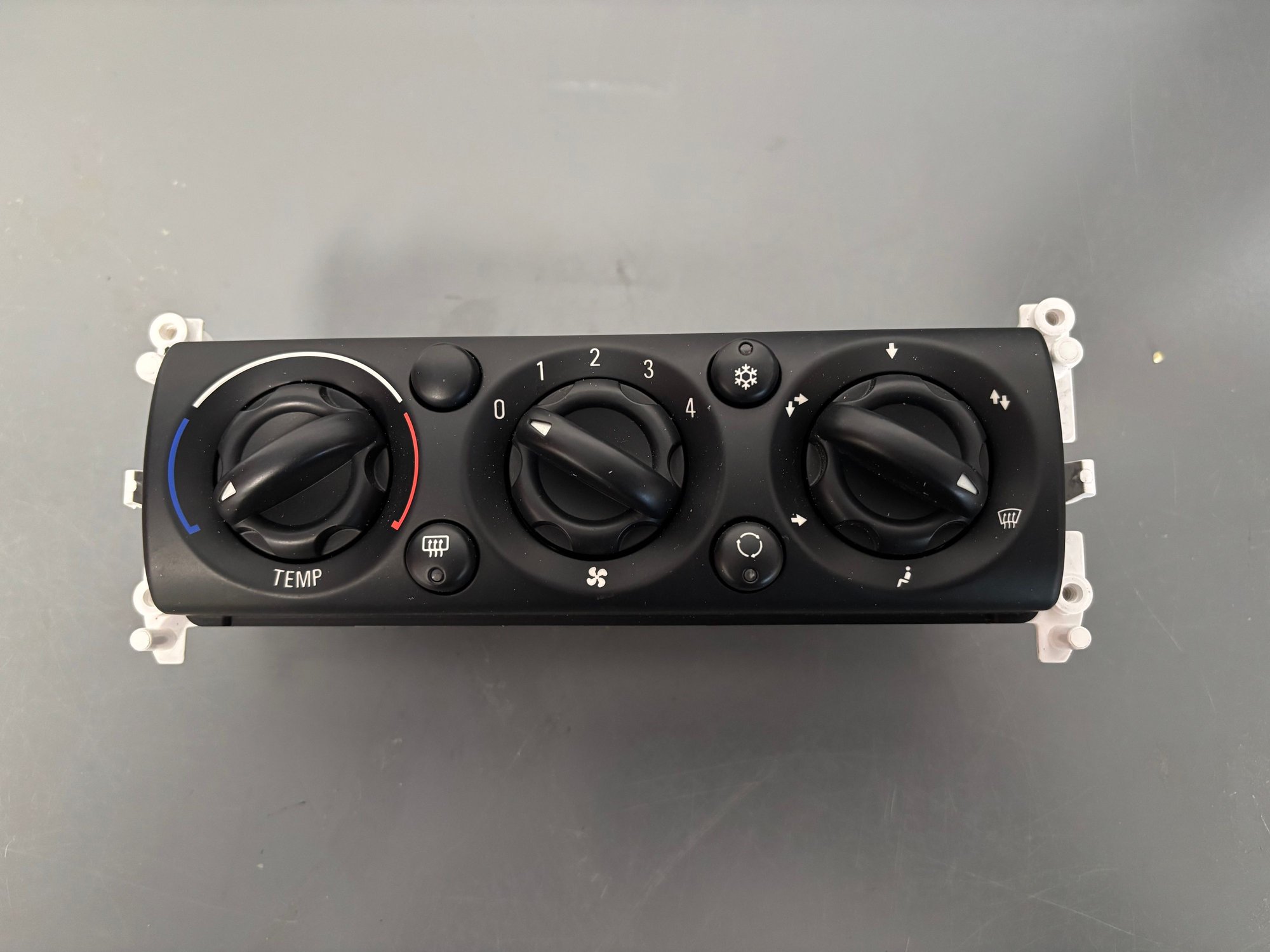 Miscellaneous - GENUINE MINI Center Dash Components - Used - 2002 to 2008 Mini Cooper - Cedar Park, TX 78641, United States