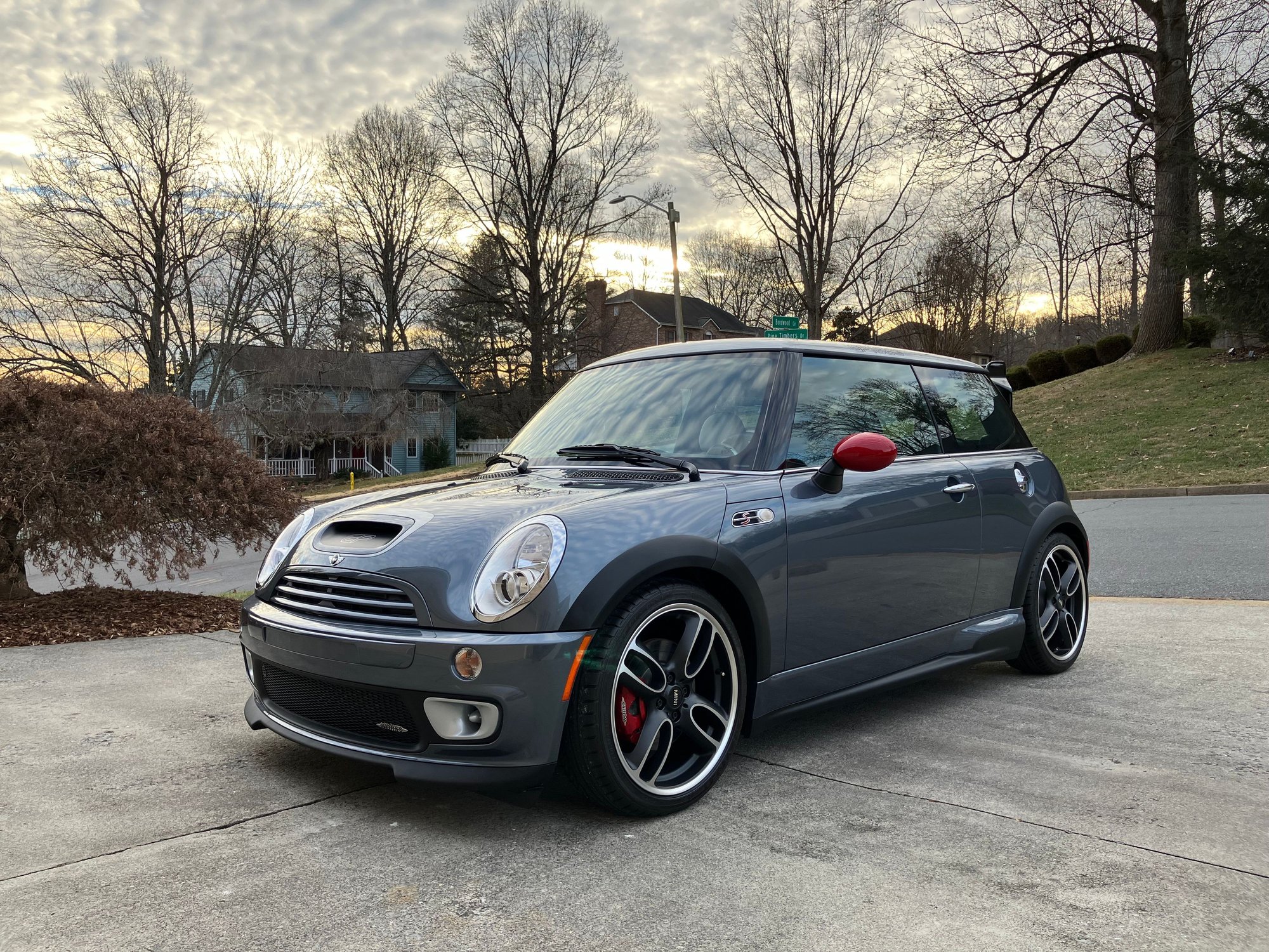 2006 Mini R53: "Mk I" Mini Cooper S - Collector-quality 2006 MINI Cooper S JCW GP - Used - VIN WMWRE93536YB72358 - 320 Miles - Manual - Hatchback - Johnson City, TN 37604, United States