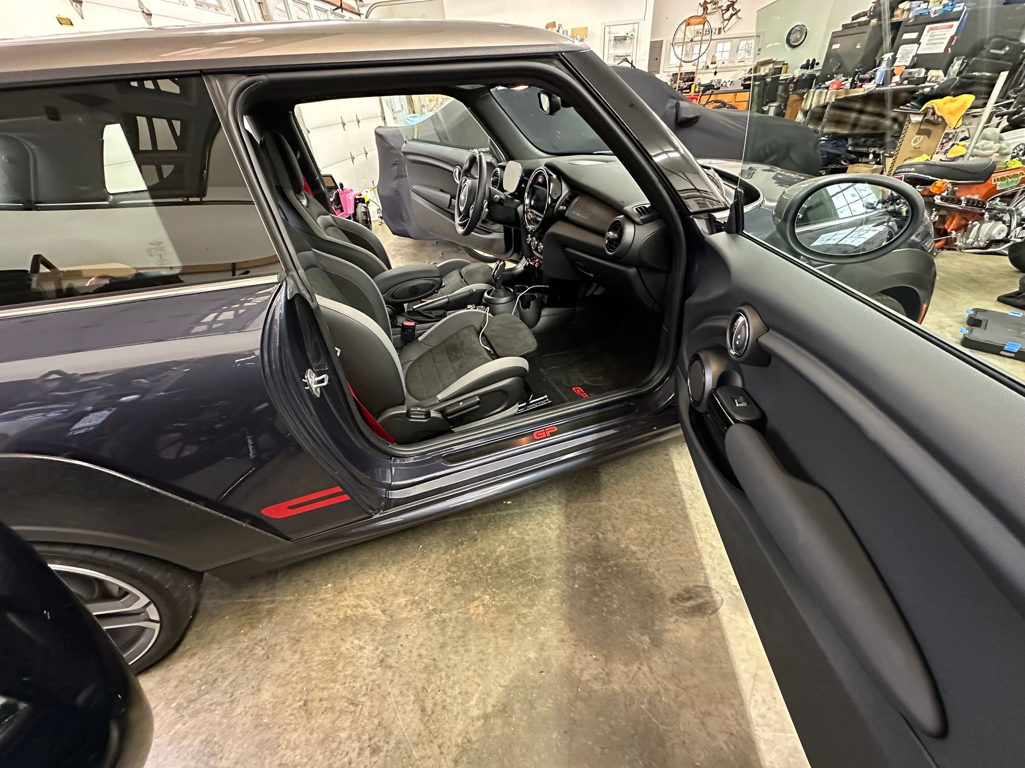 2021 Mini F56: Mini Hatch/Hardtop - GP3 in NC - Used - VIN WMWXX9C09M2N17153 - 3,474 Miles - 4 cyl - 2WD - Automatic - Coupe - Gray - Winston Salem, NC 27103, United States