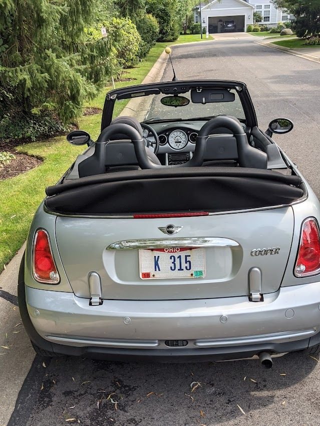 2008 Mini Cooper - 2008 Silver Convertible: New Engine and More! - Used - VIN wmwrf33578tf68044 - 99,271 Miles - 4 cyl - 2WD - Manual - Convertible - Silver - Cleveland, OH 44022, United States