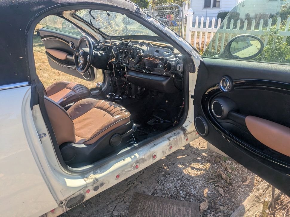2013 Mini R59: Roadster - Free parts you pay shipping - Delphos, OH 45833, United States