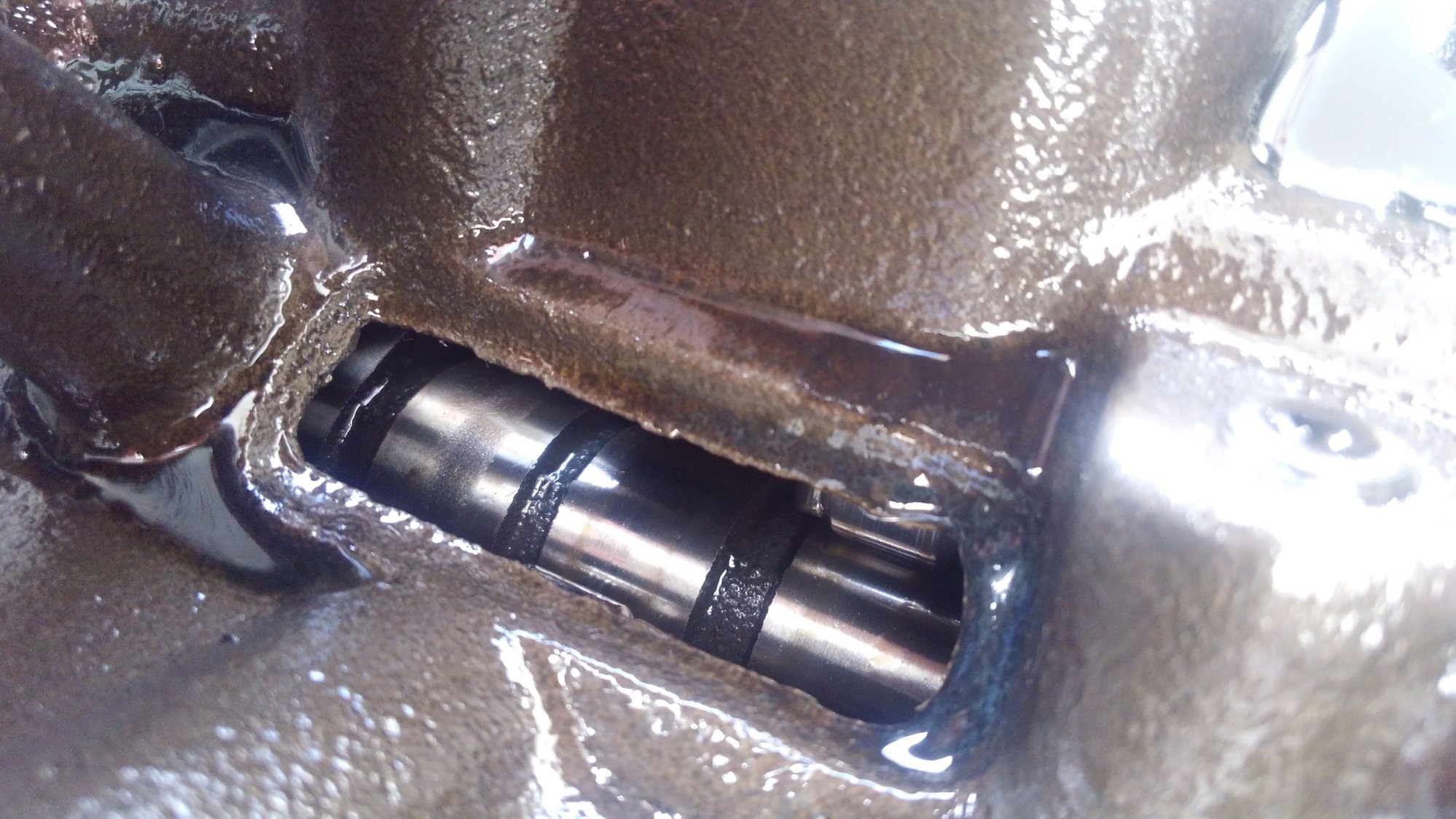 Cam lobe wear 502 MPI