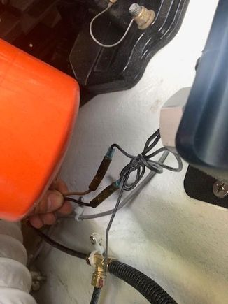 New reservoir wires connected. Looks to be tan with blue line and black. Is this correct?