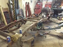 Starting to put chassis together, 350/700r4.