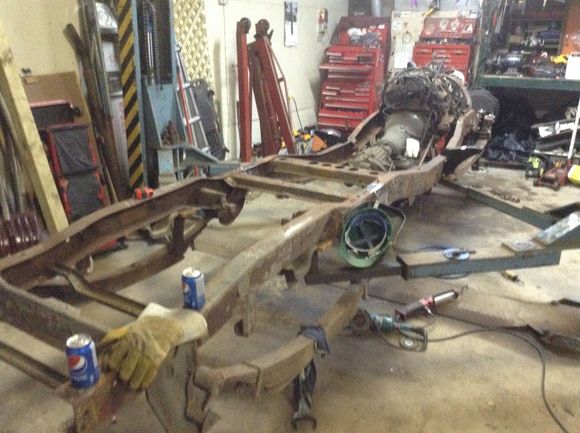 Starting to put chassis together, 350/700r4.