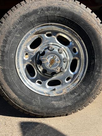 Eight lug