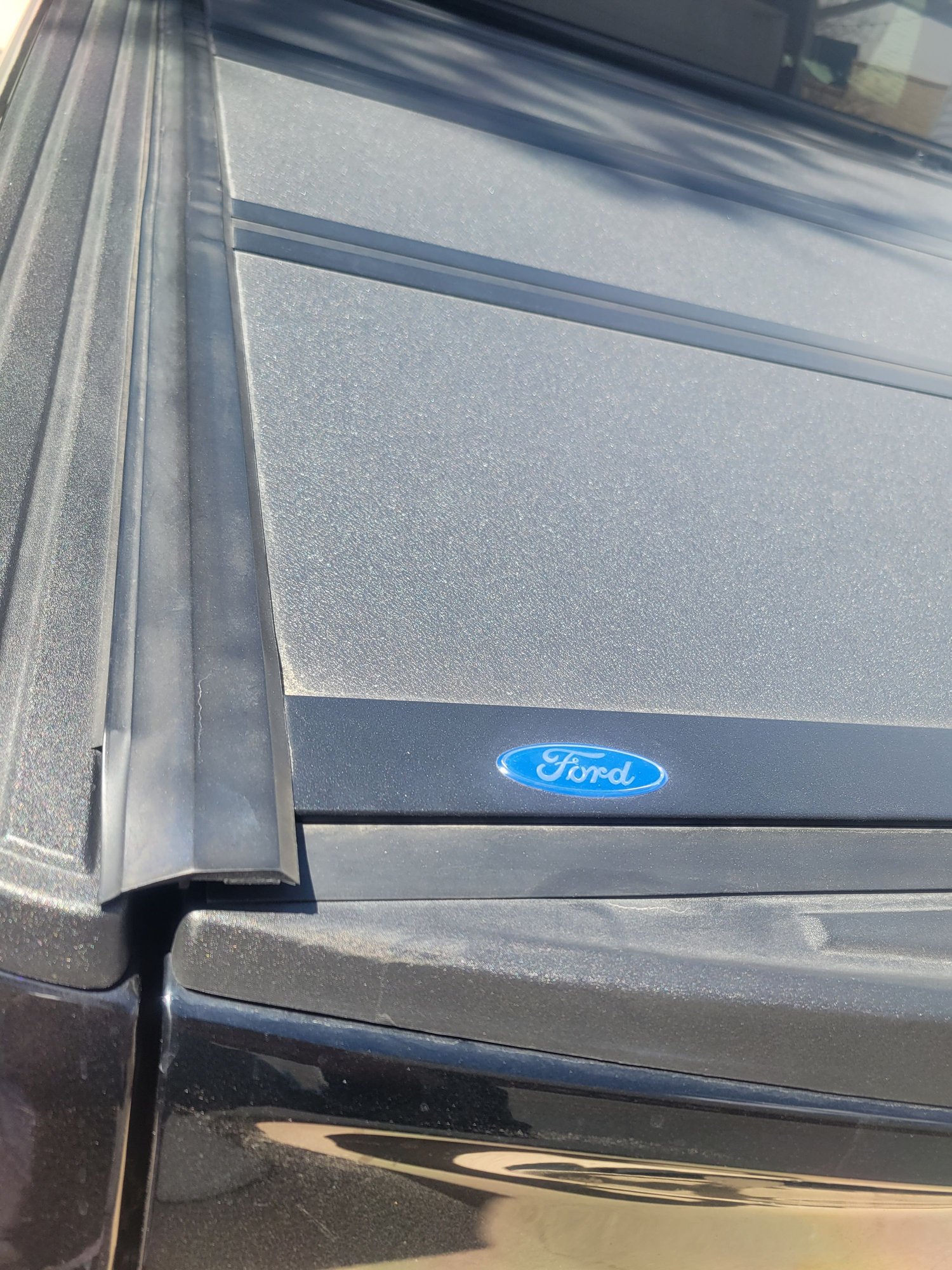 Miscellaneous - 2019-2023 Ford Ranger 5ft truck bed Trifold Tonneau Hard Cover - Used - 2019 to 2022 Ford Ranger - Fort Collins, CO 80525, United States