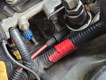 Fuel damper vacuum line