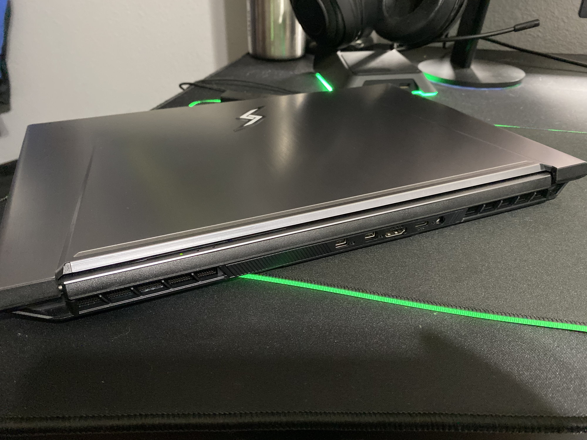 DigitalStorm Nova Gaming Laptop RTX 2060 16gb 1TB 144hz - R/C Tech