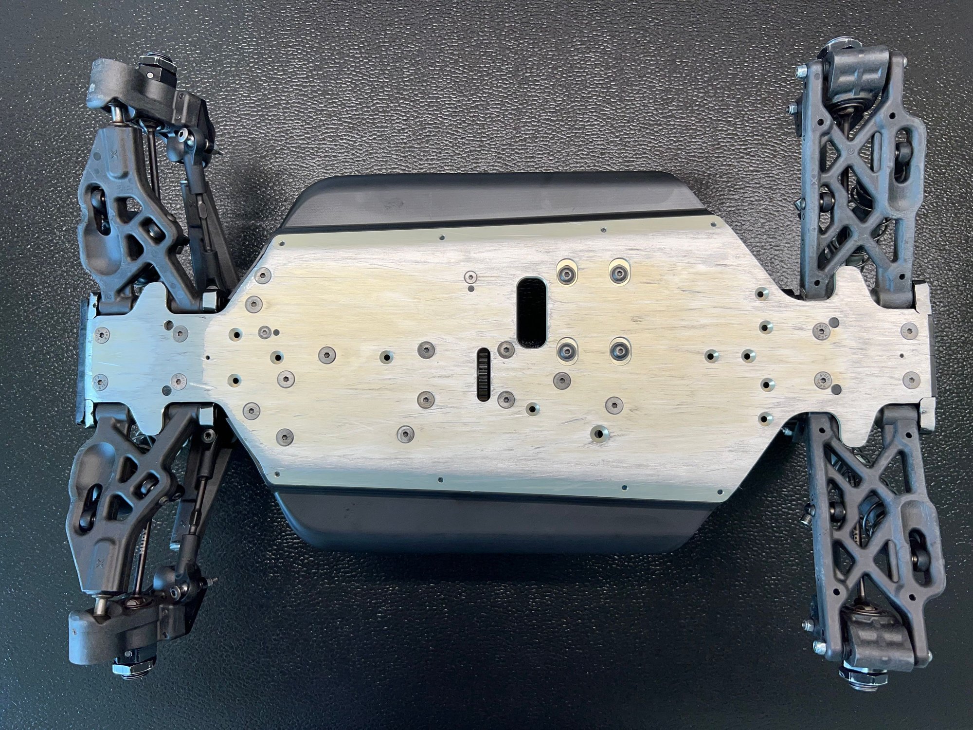 XRAY XB8 2022 with Zero Rebound Shocks and Graphite Parts R/C Tech Forums