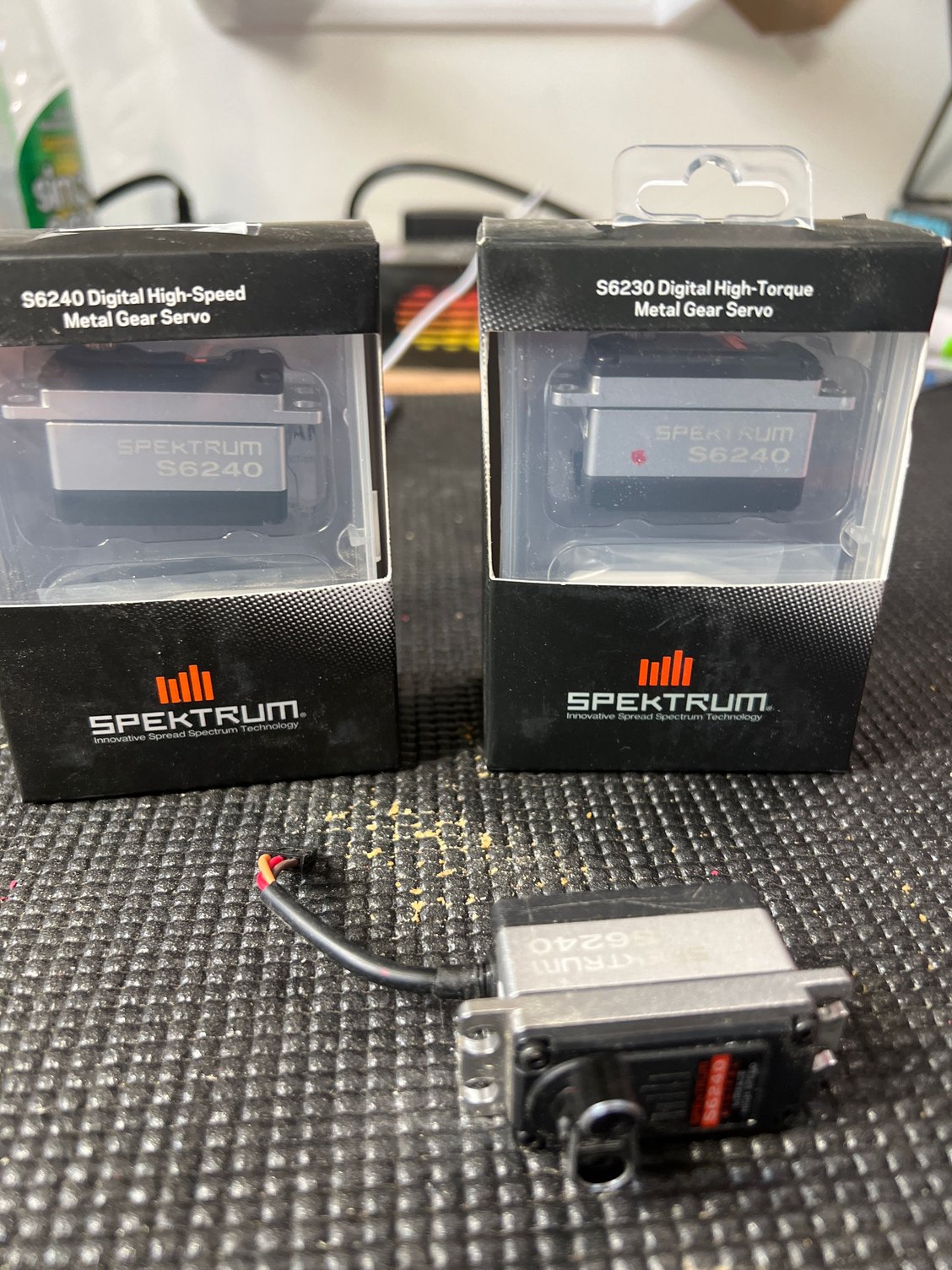 Spektrum servo R/C Tech Forums