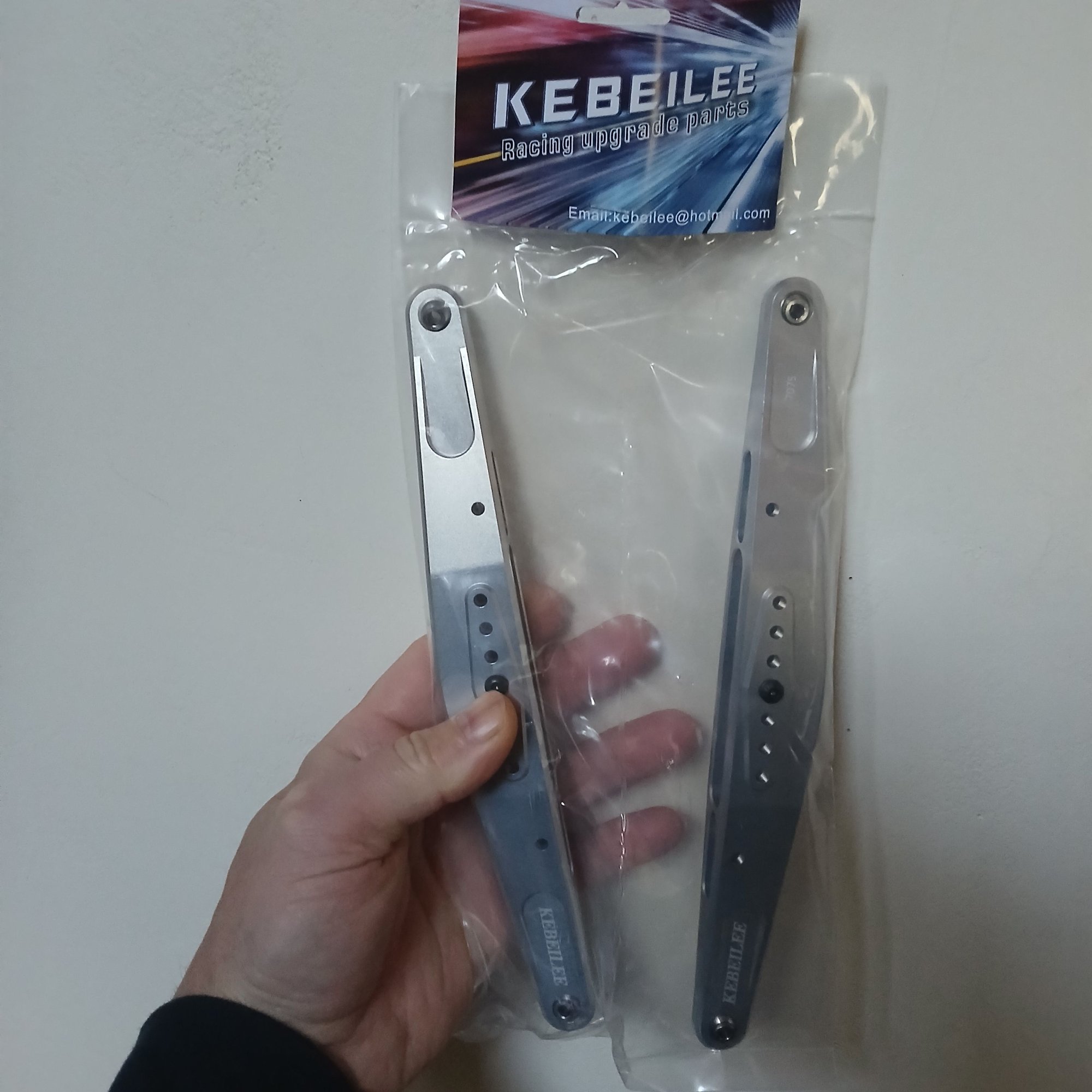 Bras Triangulaires Inférieurs Arrière Aluminium Losi LOS354007 - Pour Super Baja Rey, Pack De 2