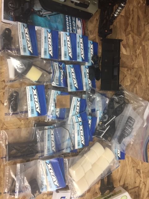 Team Xray Xb8 2017 1 8 Nitro Buggy Like New C Tech Forums
